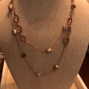Stella & Dot Rose gold and pearl necklace
